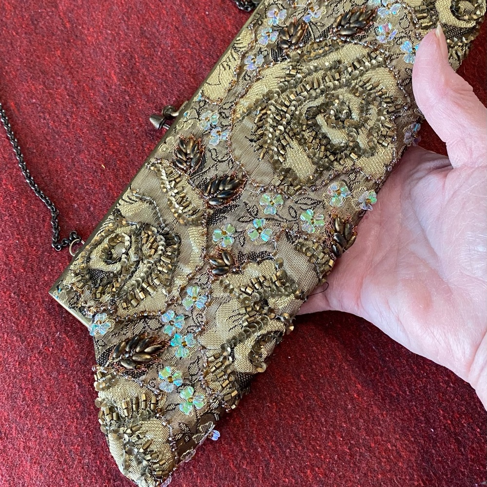 Elegant Vintage Gold Embroidered Clutch - Picture 7 of 7